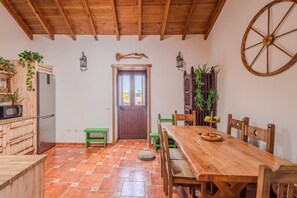 Dining - GuestReady - Villa Las Margaritas El Hierro (Isora)