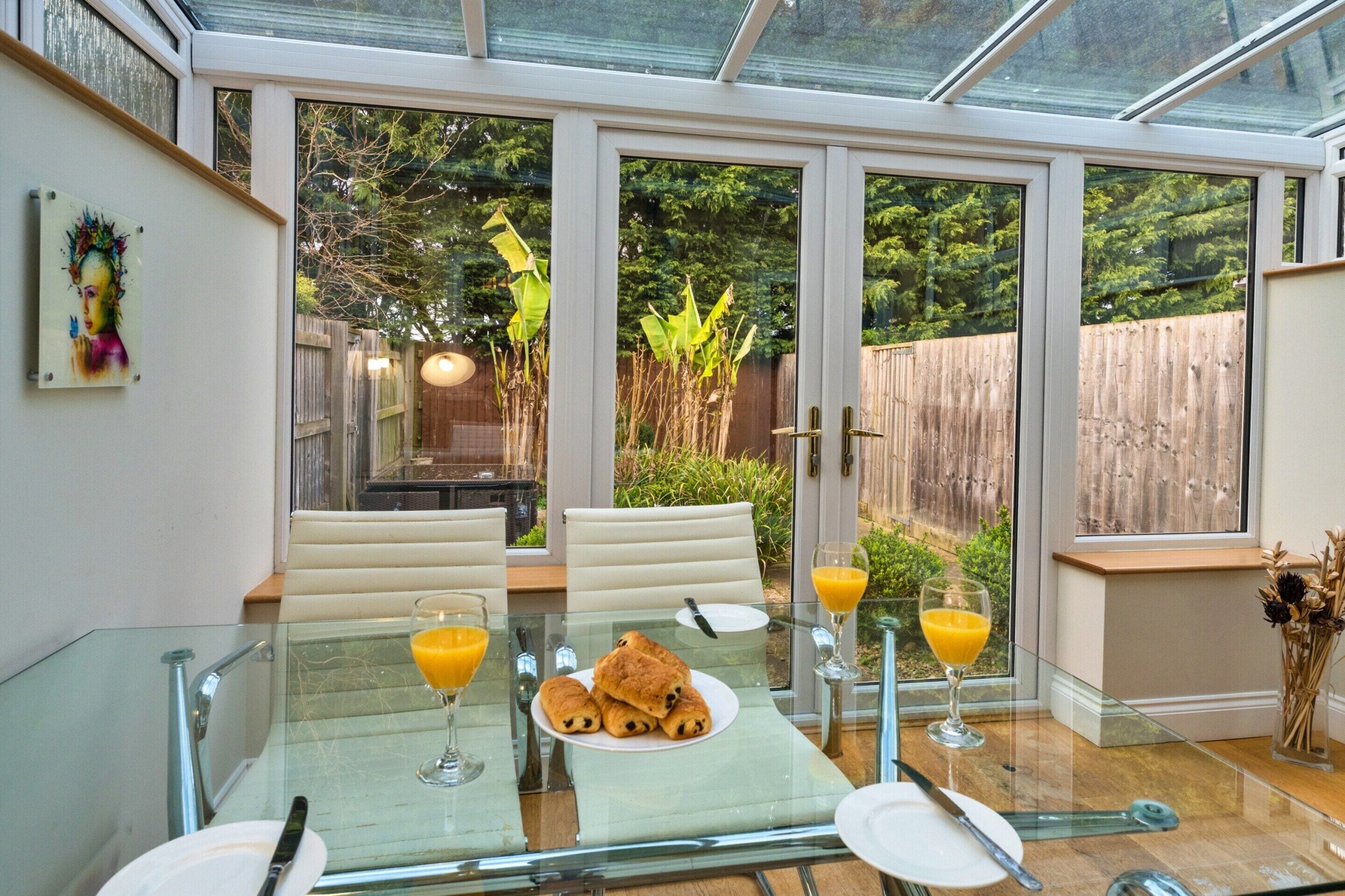 Cottage | Dining