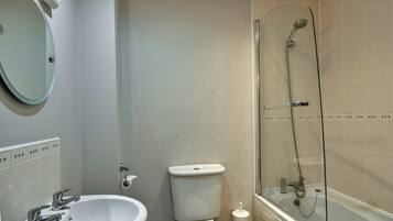 Cottage | Bathroom | Hair dryer