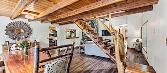 Secluded Cabin | Fire Pit | 10 Min to Town