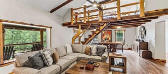 Secluded Log Cabin | Fire Pit | 10 Mins to Eureka