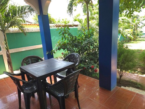 La Casa de la Playa - Oceanfront - Sleeps 11