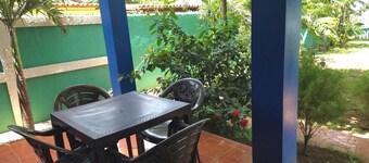 La Casa de la Playa - Oceanfront - Sleeps 11