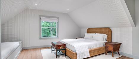 4 bedrooms, Internet, bed sheets