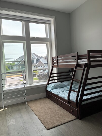 Cozy Suite near Mundy Park