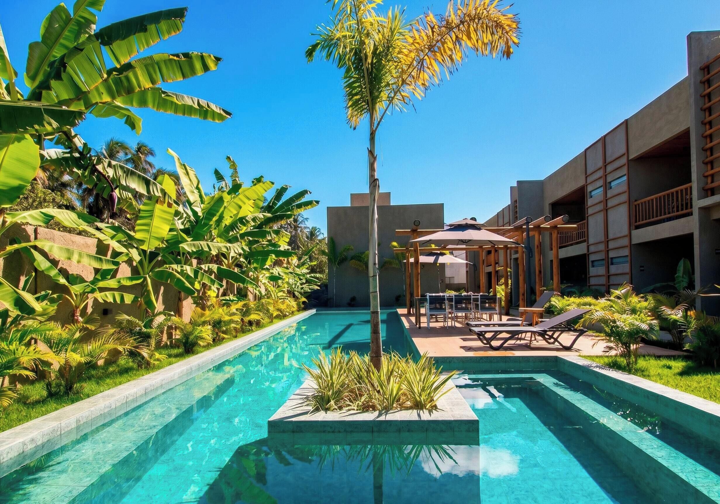 Basic Apartment | Pool