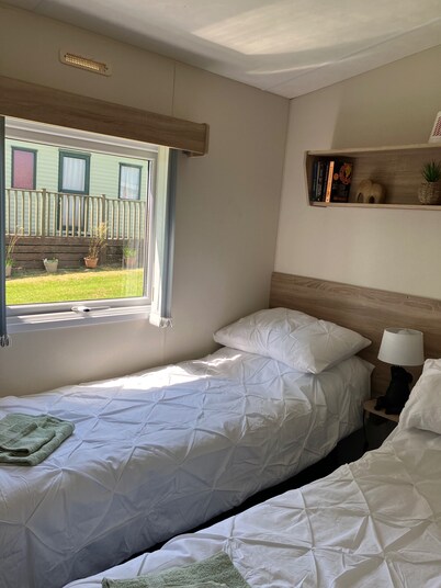 Static Caravan Sleeps 4 With Indoor Pool