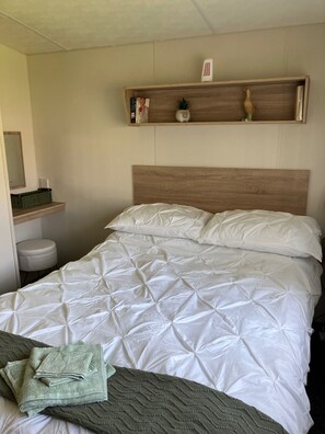 Room - Static Caravan Sleeps 4 With Indoor Pool (Newton Stewart)