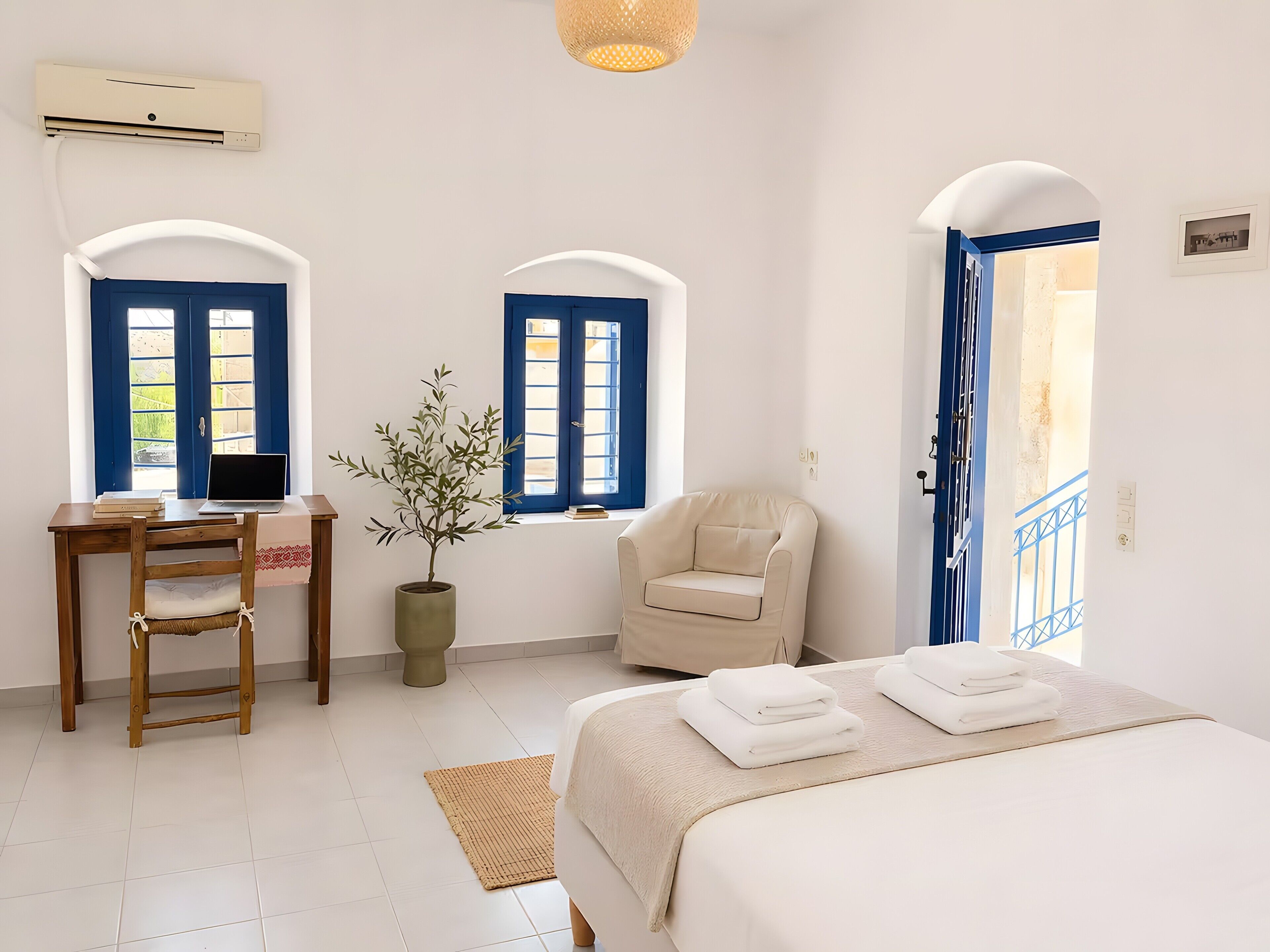2 chambres, fer et planche à repasser, Wi-Fi, draps fournis