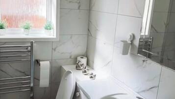Ensemble douche/baignoire, baignoire relaxante profonde