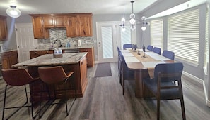 Dining - Charming Cozy Rambler 3 Bedroom 4 beds 2 bath with Hot Tub and Wheelchair Access (Vernal)