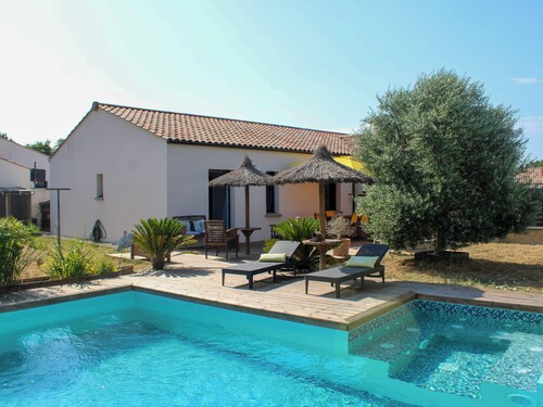 Villa Terra Nova 8 guests: Heated pool, jacuzzi, nature, 10 min ocean