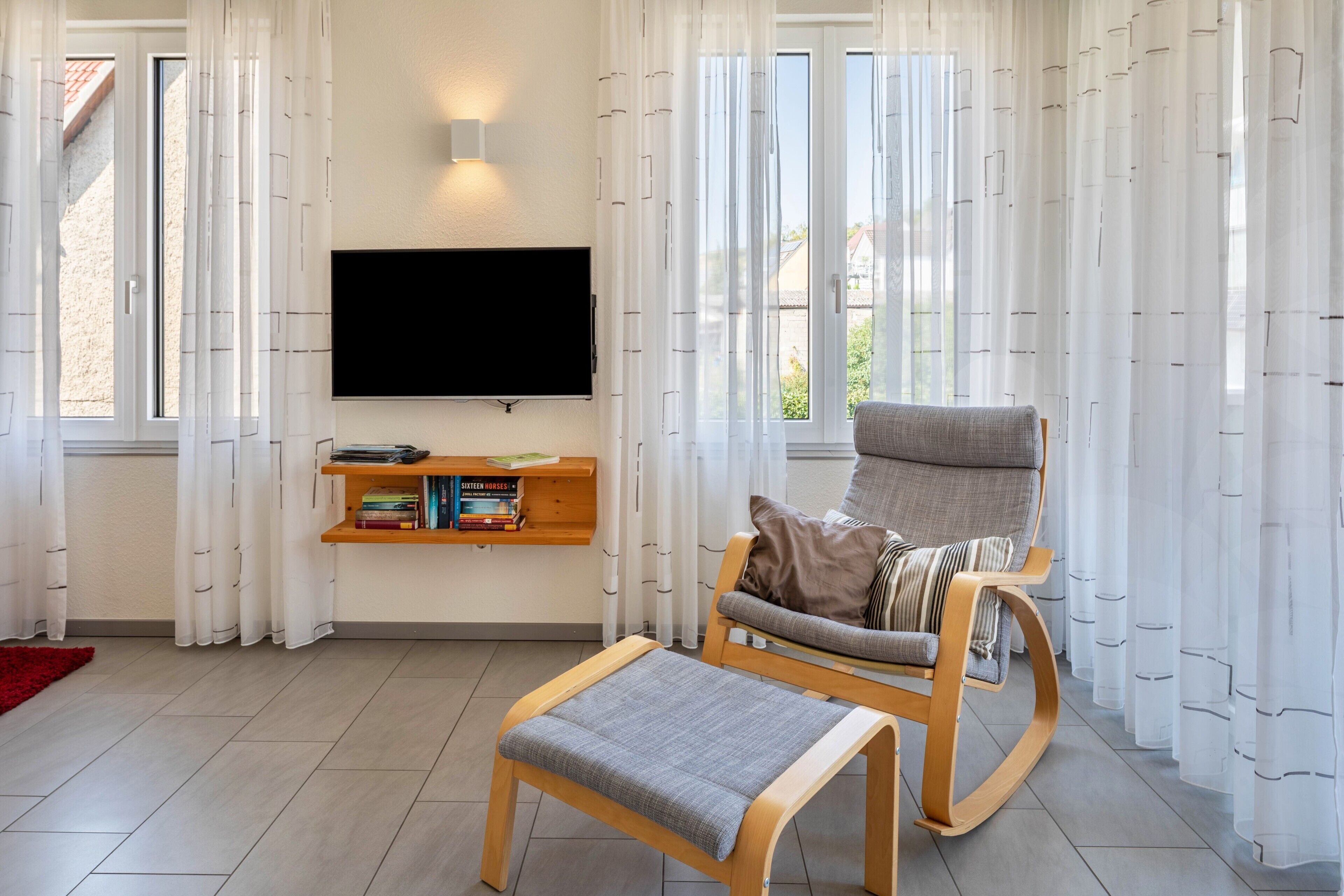 TV, table tennis, stereo