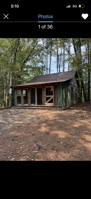 Exterior - Quaint little 1-Room cabin with AC in pleasant Big Sandy (Big Sandy)