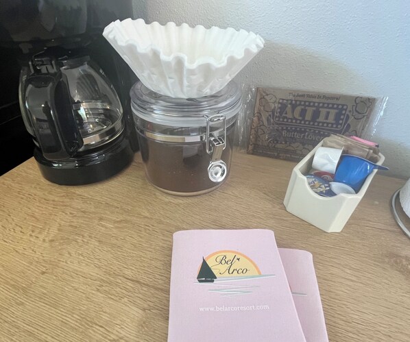 Coffee and/or coffee maker - Schooner #257 @Bel Arco on Bull Shoals Lake (Bull Shoals)