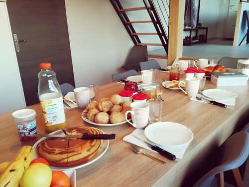 Bed & Breakfast „Chambre Hérisson“ mit Seeblick, Gemeinschaftsterrasse und WLAN