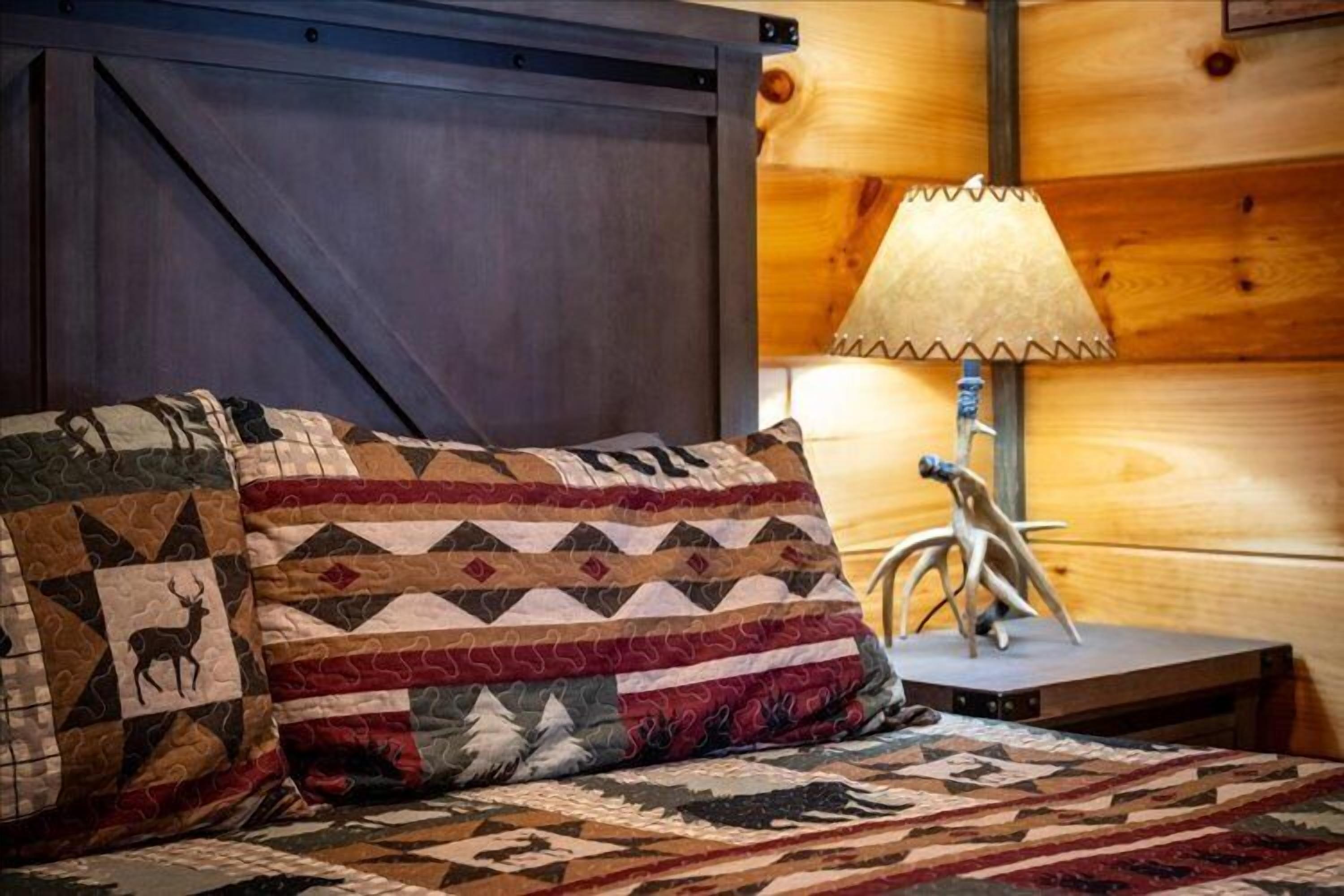5 chambres, fer et planche à repasser, Wi-Fi gratuit, draps fournis