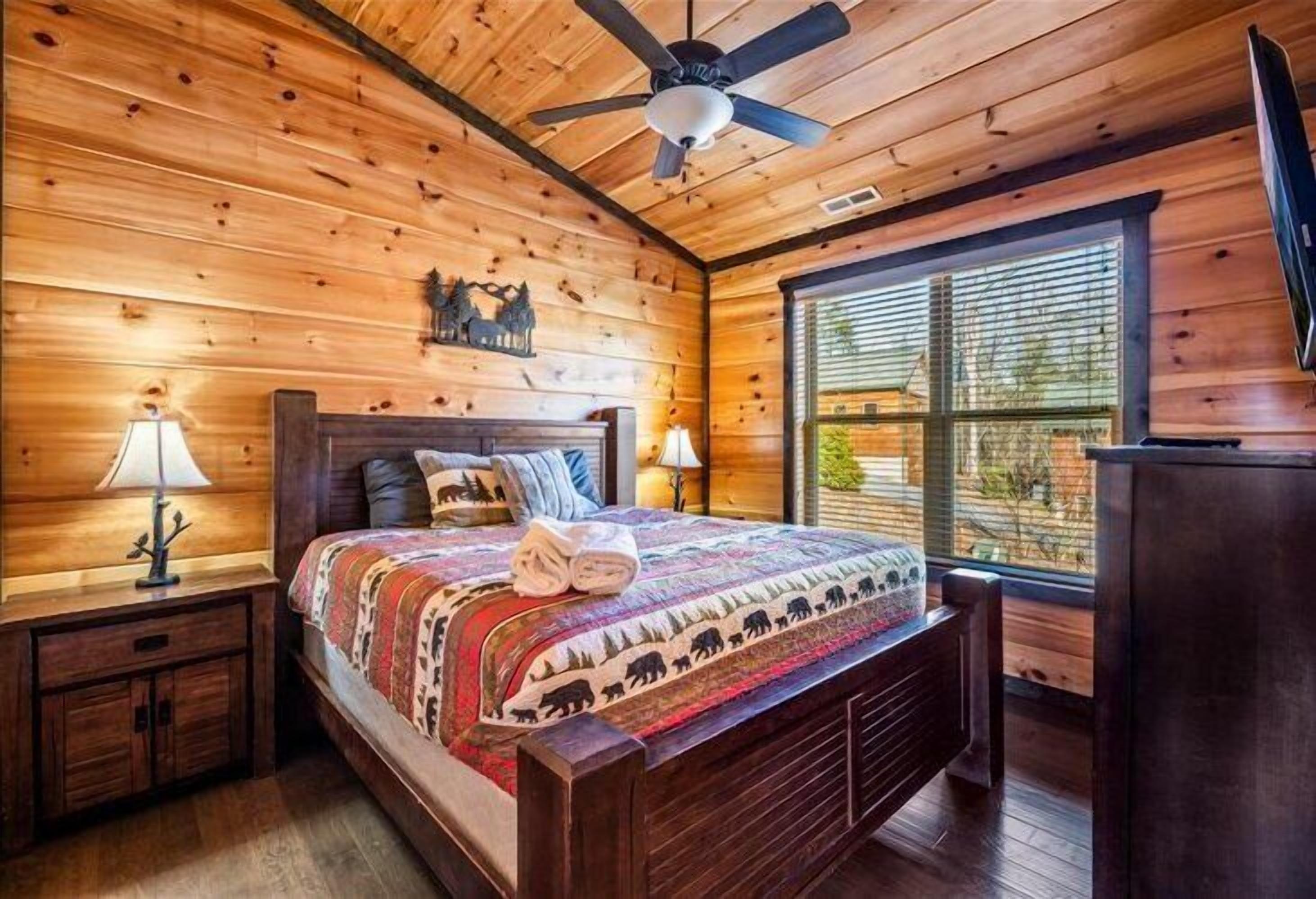 5 Schlafzimmer, Bügeleisen/Bügelbrett, kostenloses WLAN, Bettwäsche