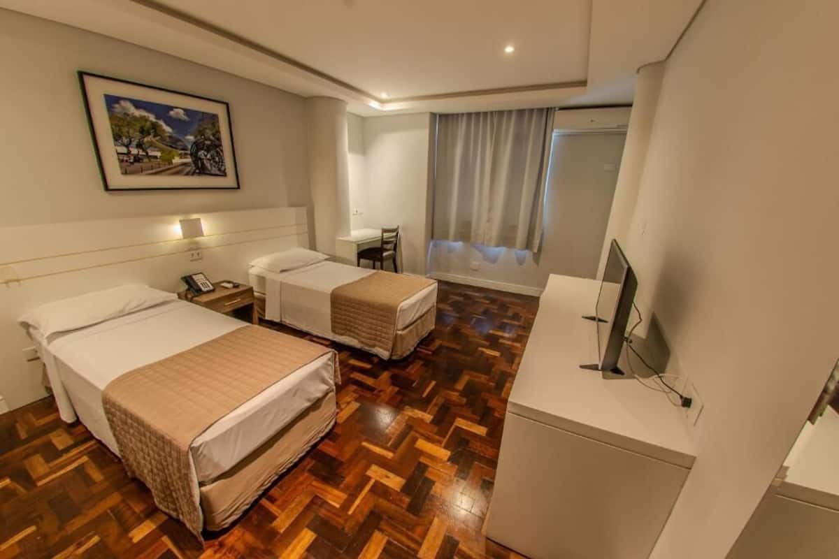 Comfort Twin Room, 2 Twin Beds | In-room safe, desk, blackout drapes, WiFi (free)