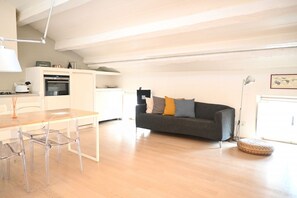 Living area - SE301 - Senigallia, nuovo bilocale nel centro storico e a pochi passi dal mare (Senigallia)