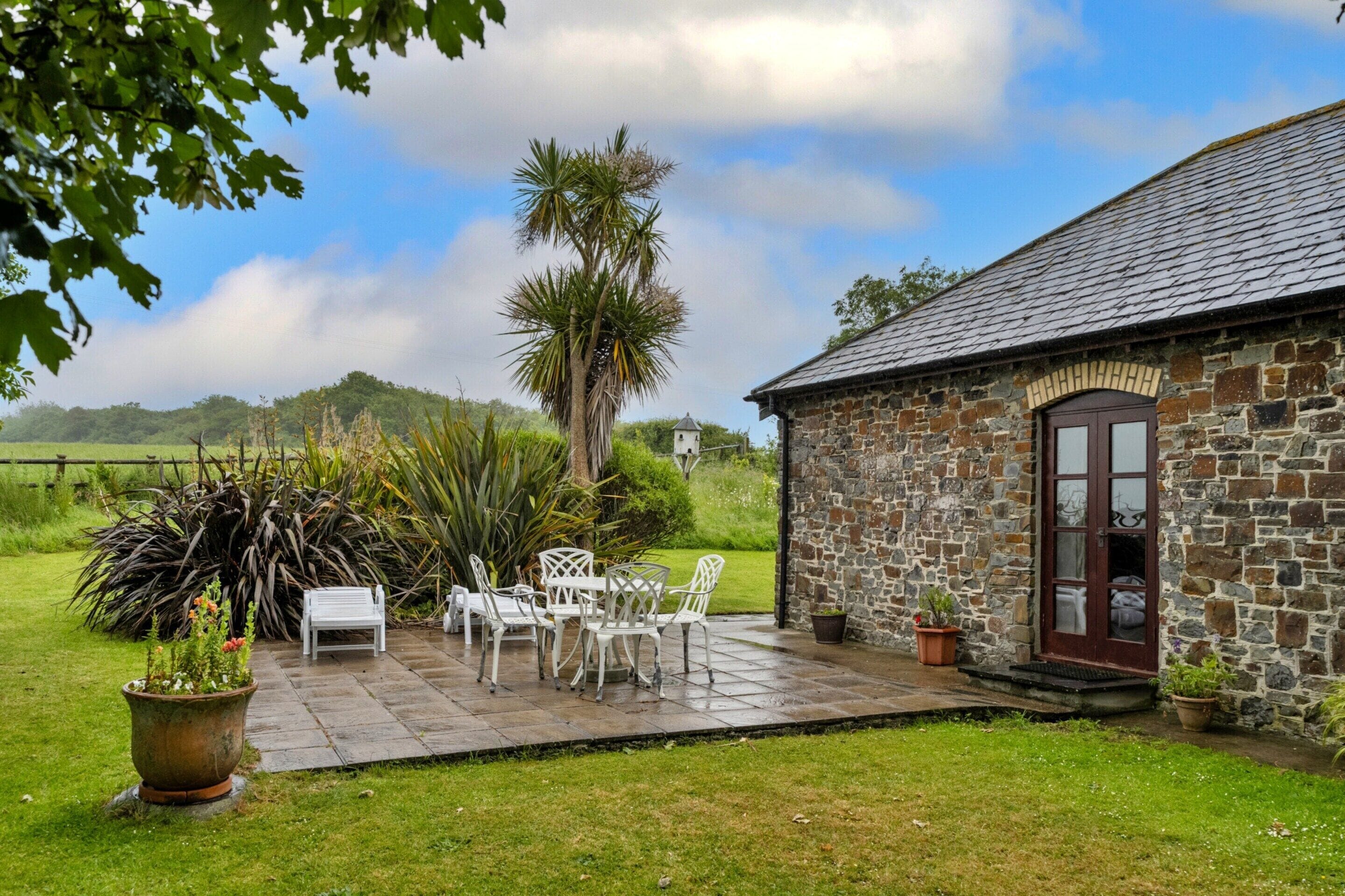 Cottage | Garden