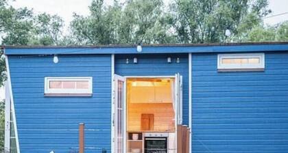 Tiny House in the Artist's Country House – Nature, Peace, and Special Moments at Mellnitz Bay