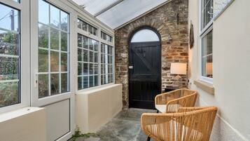 House | Balcony