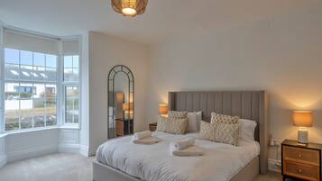 House | 3 bedrooms, individually furnished