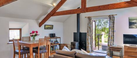 Cottage | Dining