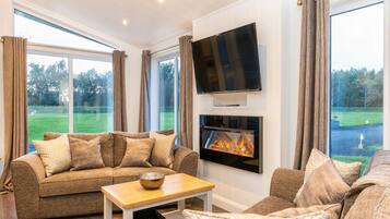 Chalet | Living room | Fireplace