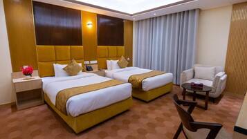 In-room safe, desk, laptop workspace, free WiFi
