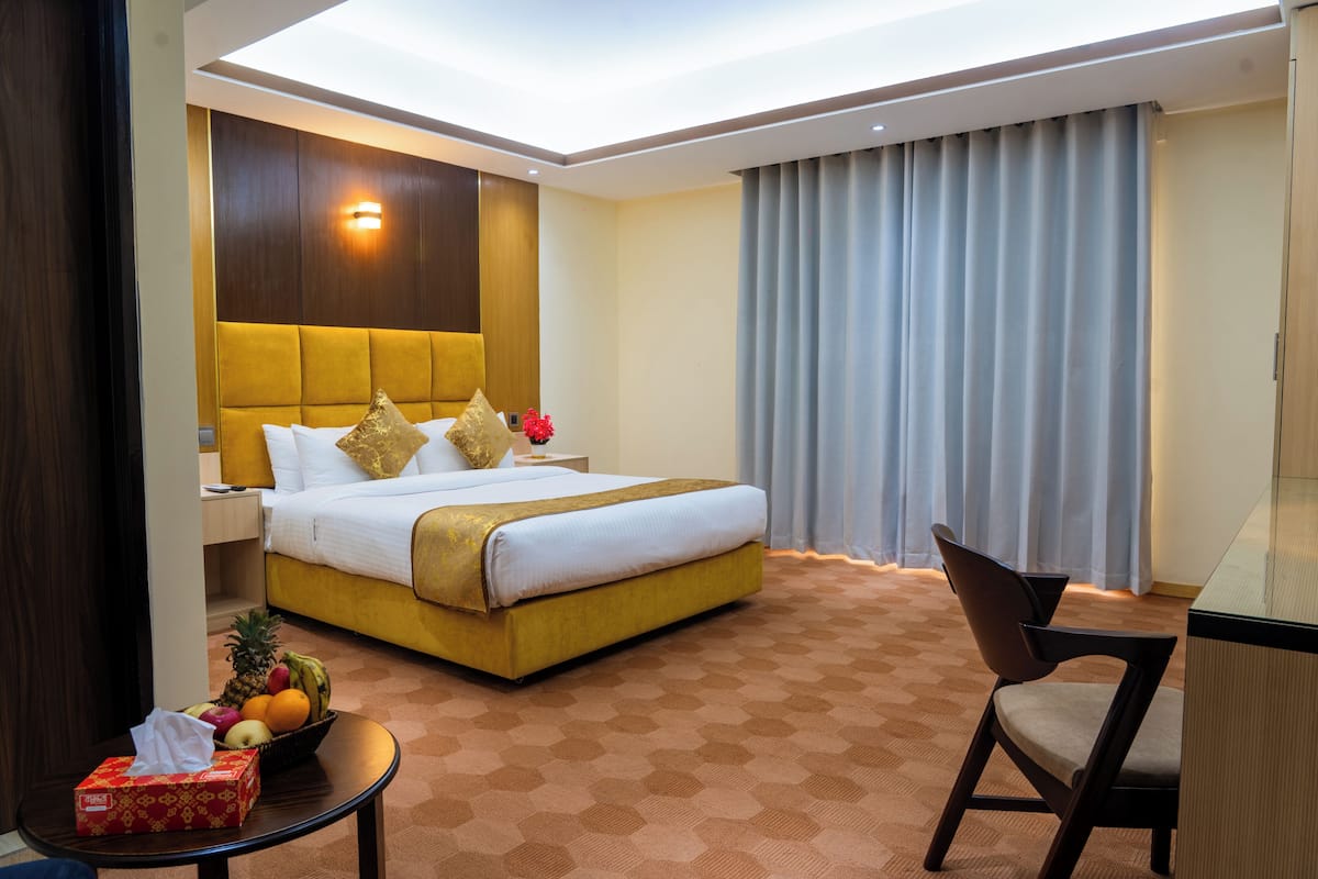 Ropa de cama de alta calidad y minibar 