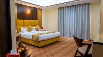 In-room safe, desk, laptop workspace, free WiFi