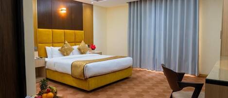 Family Suite, City View | Premium bedding, minibar, in-room safe, desk