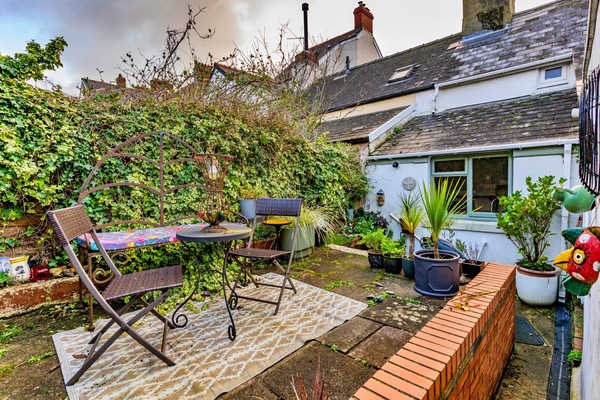 Cottage | Balcony