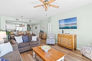 Unclassified image, 5 of 78, button - Summerwind West 804 (Navarre)