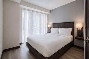 2 habitaciones, tabla de planchar con plancha, internet y ropa de cama 