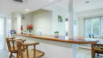 Bar (in der Unterkunft)