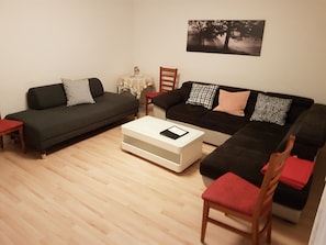 Smart TV - Cozy 3.5-room apartment in the heart of Davos (Davos Platz)