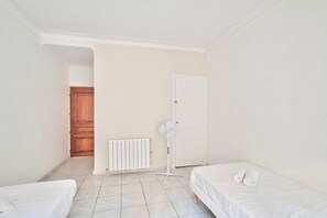 Room - NIDUSUEST - Spacieux appartement (Nice)