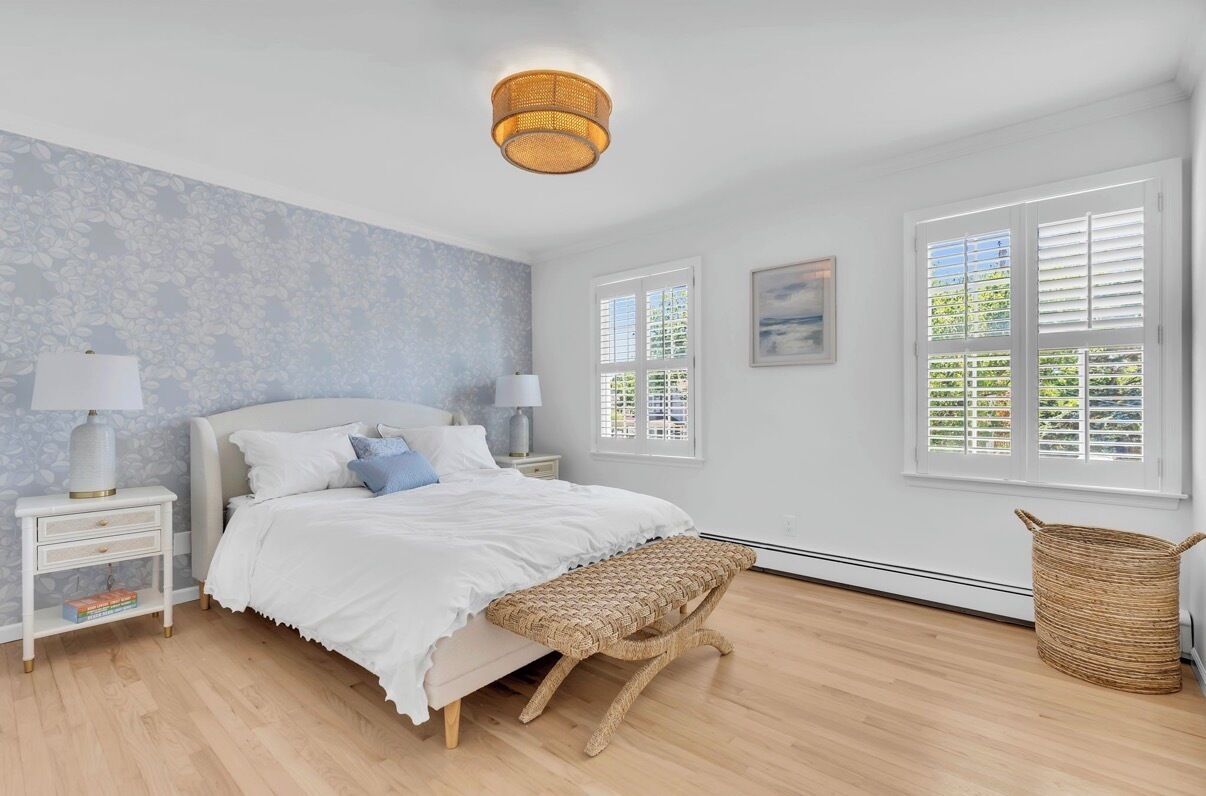 3 bedrooms, travel cot, WiFi