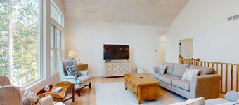 Lakefront Luxury, Dock, Game Room & Screened Porch