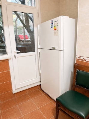 Shared Dormitory, 1 Bedroom, Smoking | Interior - Room-quiet Single Room Near Seaside - Di (Istanbul)