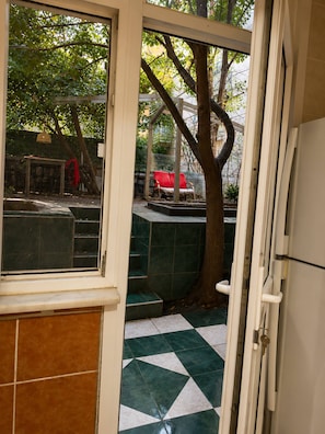 Shared Dormitory, 1 Bedroom, Smoking | Interior - Room-quiet Single Room Near Seaside - Di (Istanbul)
