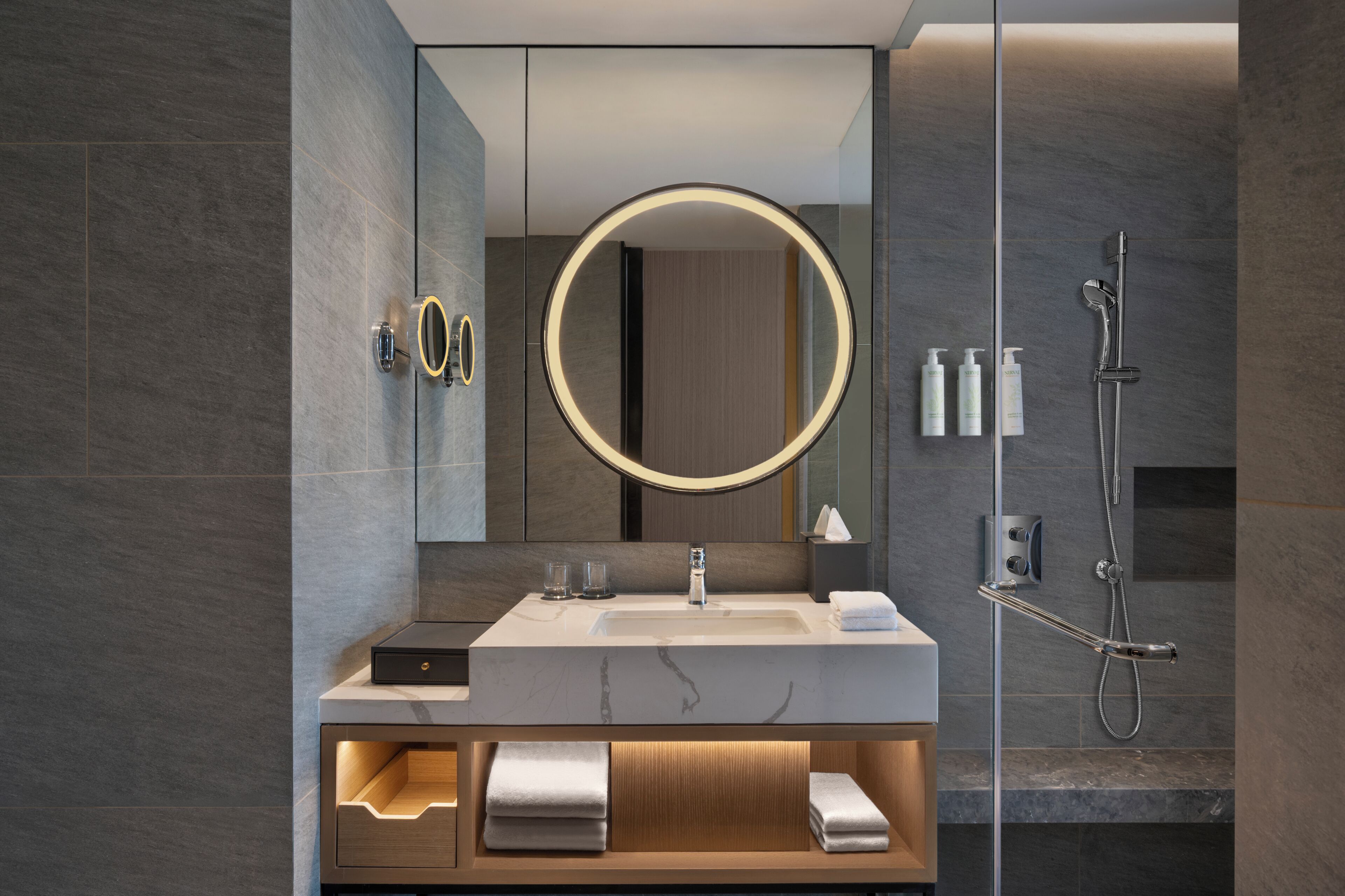 Shower, rainfall showerhead, free toiletries, hair dryer