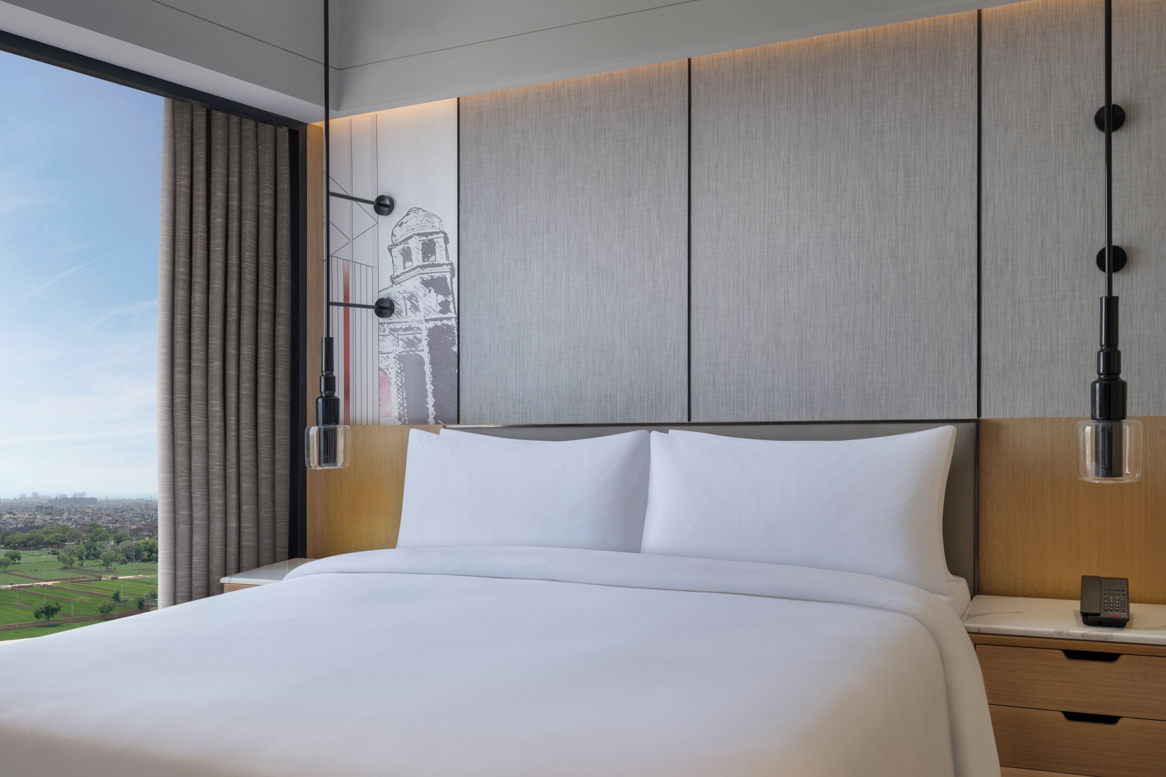 Executive Suite, 1 King Bed | WiFi (free)