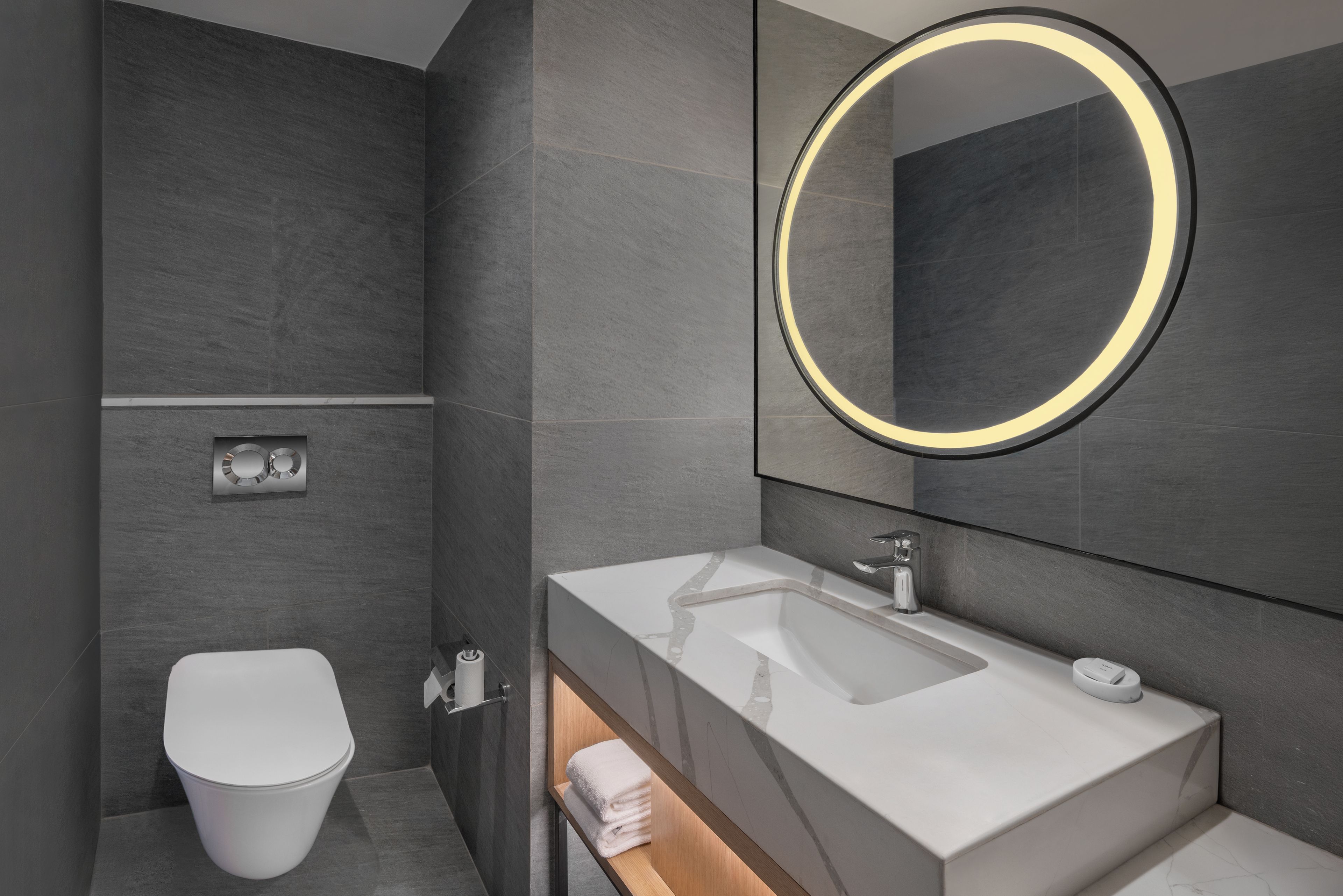 Signature Suite, 1 King Bed | Bathroom | Free toiletries, hair dryer, slippers, bidet