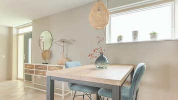 Apartment | Dining
