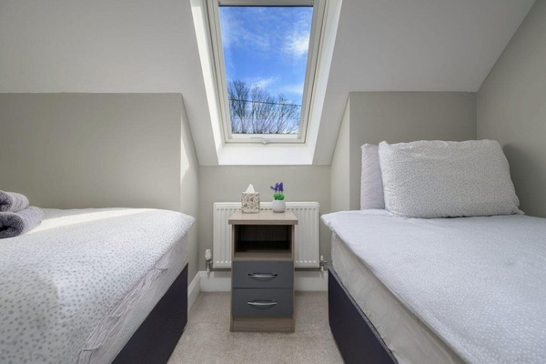 Cottage | 4 bedrooms, iron/ironing board