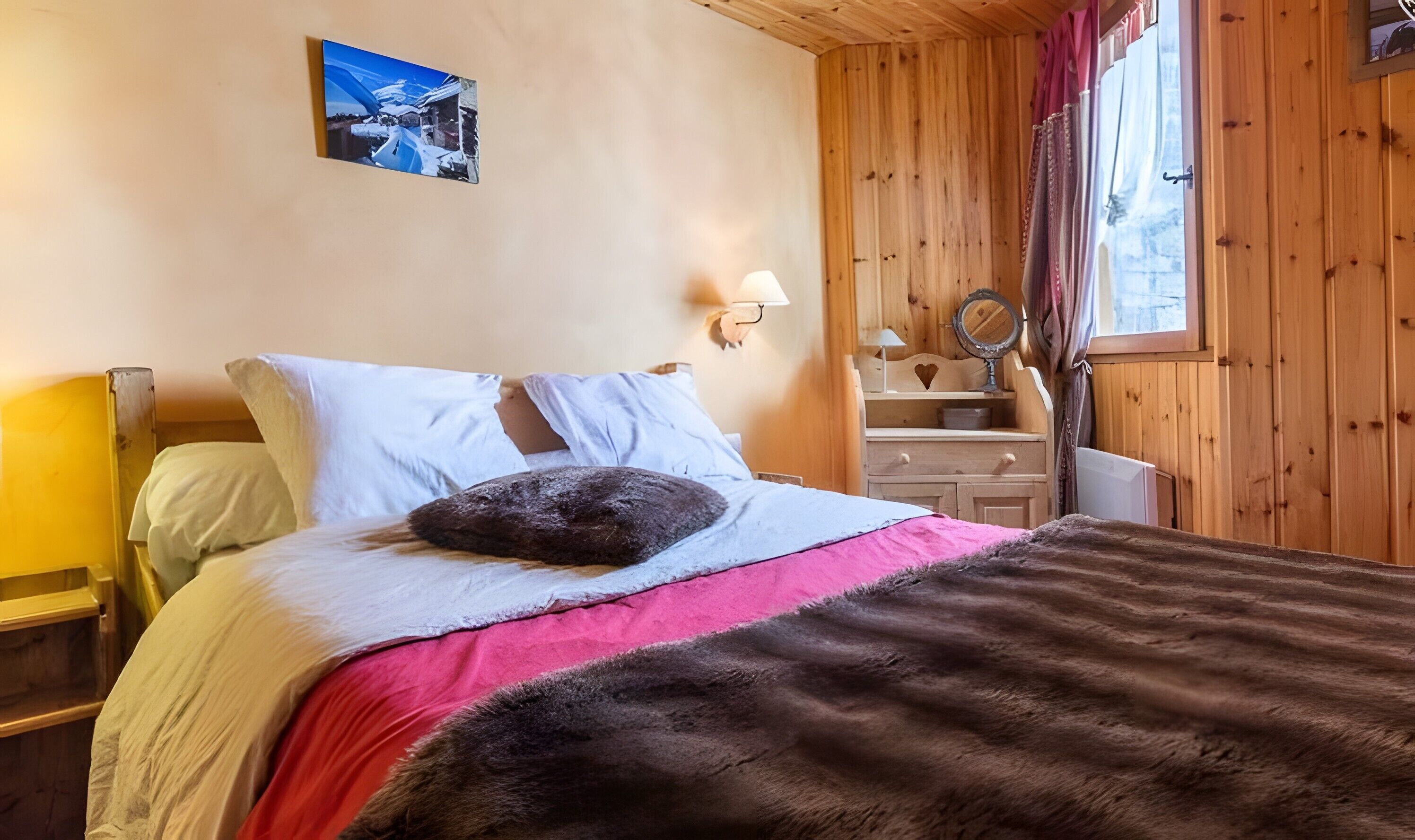 4 slaapkamers, een strijkplank/strijkijzer, wifi, beddengoed